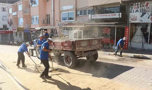 Bozdoğan'da doğalgaz çalışması sonrası yollarda temizlik çalışması