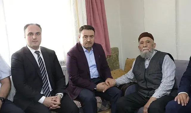 Kütahya Valisi, görev gazisi Mehmet Torun'u evinde ziyaret etti