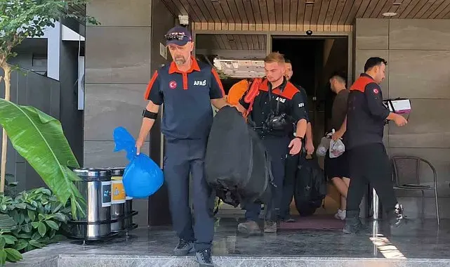 Otel odasında ölü bulundu, yanındaki maddeler ekipleri alarma geçirdi