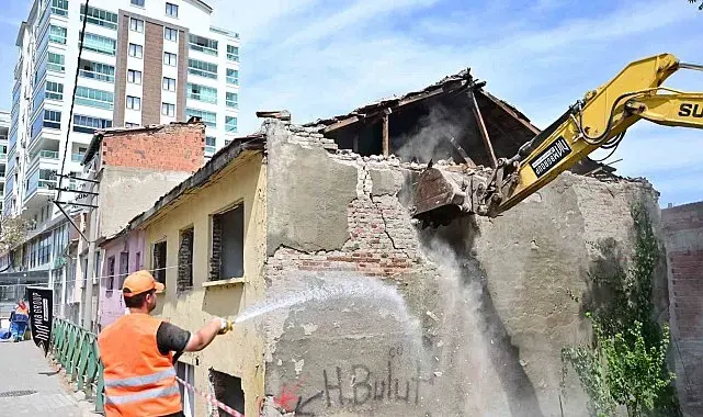 Sinandede'de dönüşümde ilk kepçe vuruldu