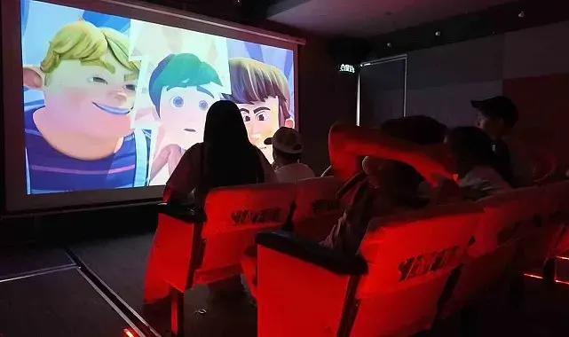 TRT sinema tırı, Kırıkkale'de çocuklarla buluştu