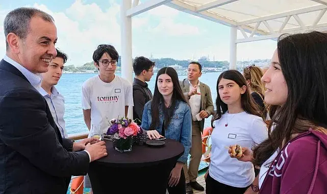 Lise öğrencilerinin girişimcilik yolculuğu başladı