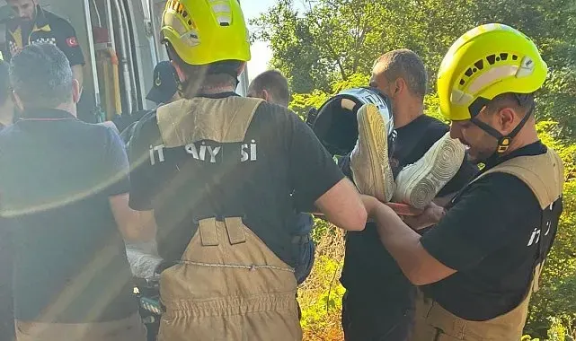 Şarampole yuvarlanan kadın motosikletçi yaralandı