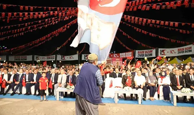 Gaziantepliler 10 yıl önceki heyecanla tek yürek meydanlara indi