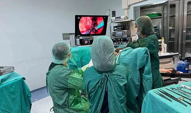 Balıkesir'de 25 santimetrelik kist izsiz yöntemle alındı