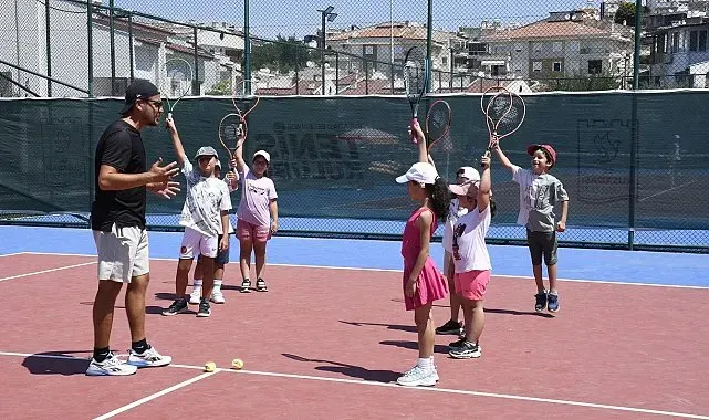 Kuşadası'nda ücretsiz Yaz Spor Okulları kapılarını açtı