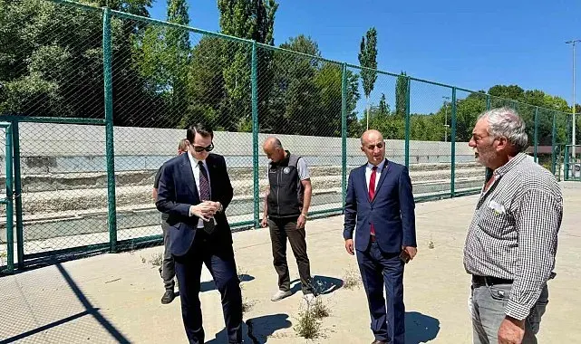 Hisarcık'ta okul spor alanları yenileniyor