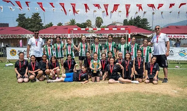Alanya'da hentbol şöleni sona erdi