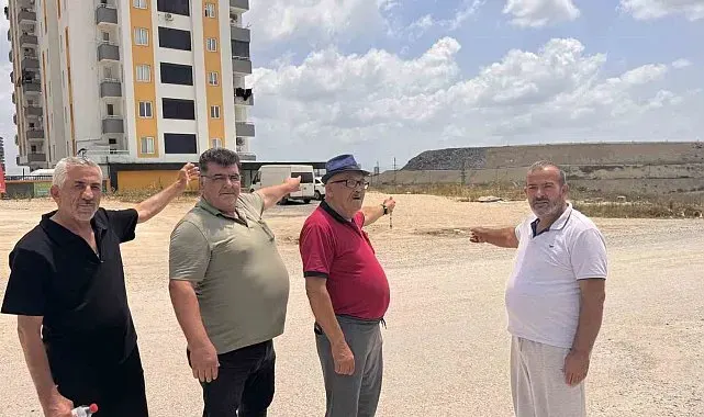 Adana'da çöp sorunu vatandaşı canından bezdirdi