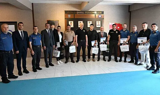 Başarılı polisler ödüllendirildi