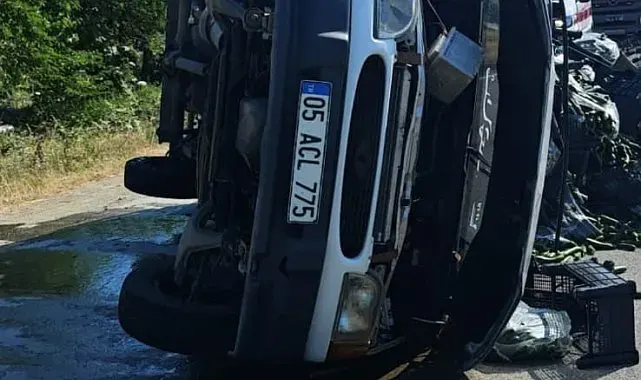Lastiği patlayan otomobil devrildi: 1 yaralı