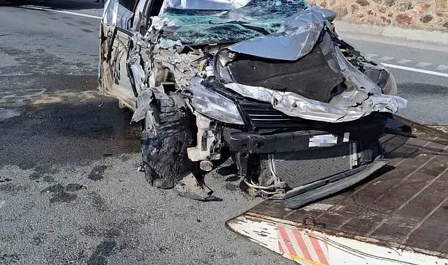 Tünel çıkışında kamyona çarpan otomobil takla attı: 1 yaralı