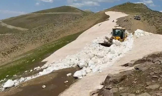 Temmuz ayında karla mücadele devam ediyor