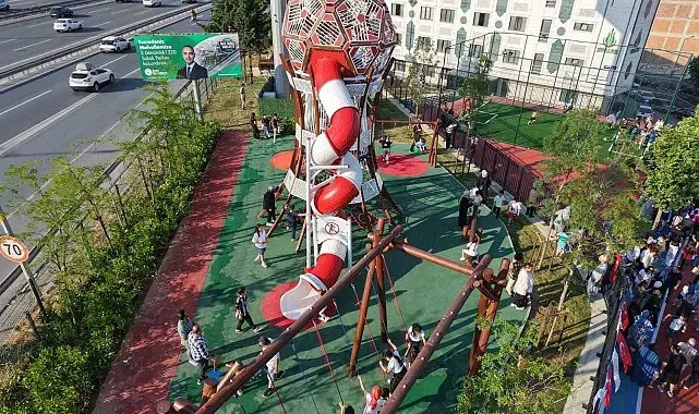 Gaziosmanpaşa'da Dünya Kupası temalı park törenle açıldı