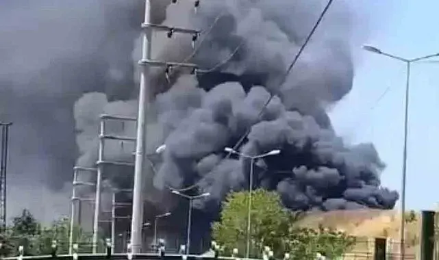 Kocaeli'de iş yerinde çıkan yangına müdahale ediliyor