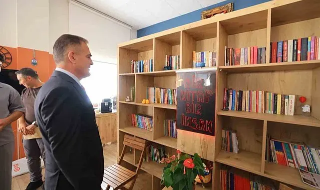 Muğla Valisi Akbıyık, Ula'da Kitap Kafe'nin açılışını yaptı