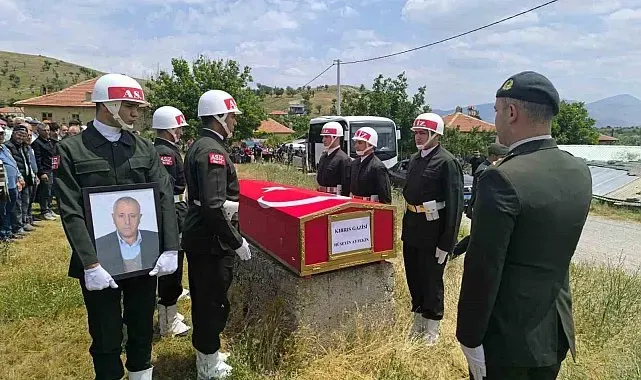 Vefat eden Kıbrıs gazisi son yolculuğuna uğurlandı