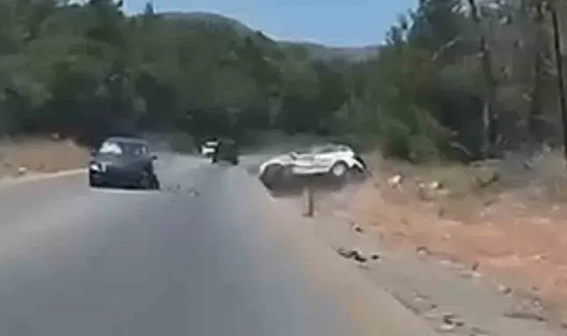 Bodrum'da 2 kişinin yaralandığı kaza anı kamerada