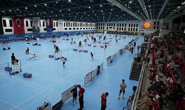 Samsun'da badminton heyecanı: 36 kulüp aynı sahnede