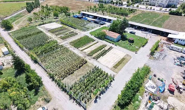 Battalgazi Belediyesi parklarda kendi üretimini kullanıyor