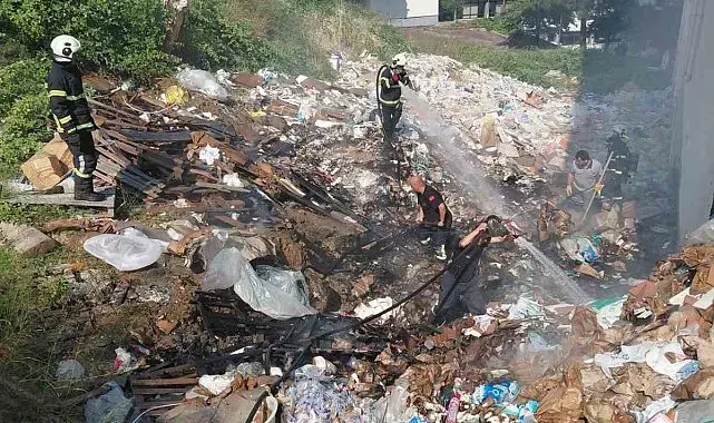 Çöp yangını ekipleri harekete geçirdi