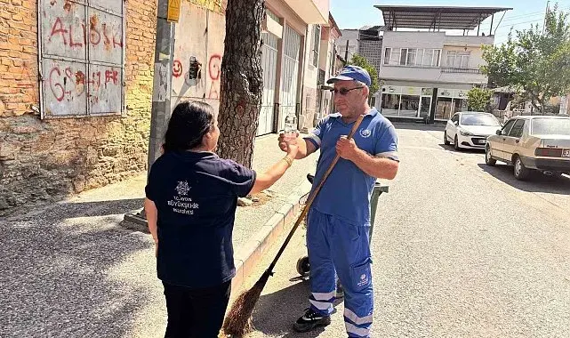 Aydın Büyükşehir ve ASKİ personellerine sıcak havada su desteği
