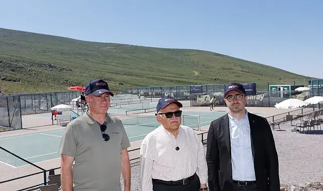Erciyes'te 52 ülkeden bin tenisçi Dünya Tenis Turu'nda ter döktü