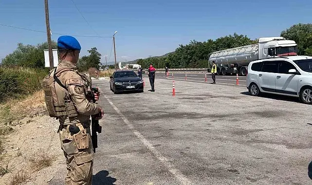 Bilecik'te 9 yoklama kaçağıyla hacizli araç yakalandı
