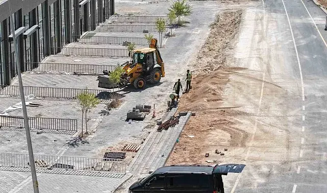 Şehitkamil'de kaldırımlar yenileniyor