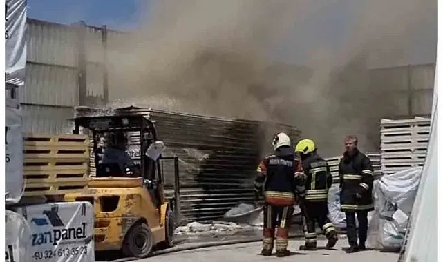 Tarsus'ta depo yangını