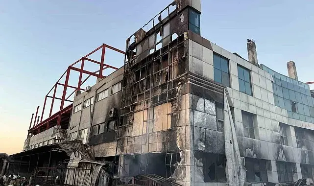 Silivri'de mobilya atölyesinde korkutan yangın