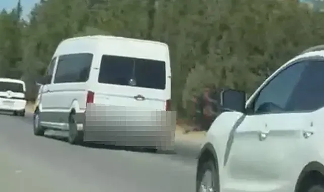 Trafiği tehlikeye düşüren minibüs sürücüsü sanal devriyeye takıldı