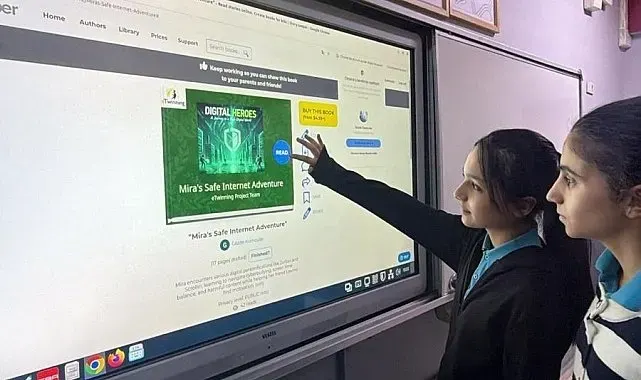 Yunusemre'de öğrenciler dijital çalışmalarıyla Avrupa'ya açıldı