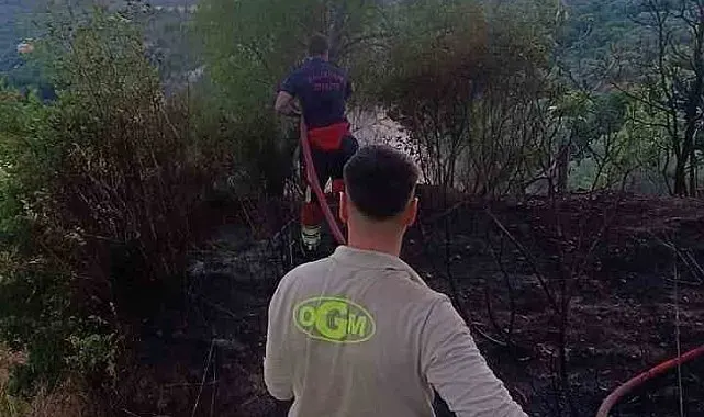 Çamlıbel de ot yangını korkuttu