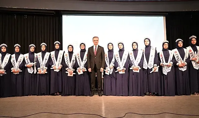 75 hafız öğrenci icazet belgesine kavuştu