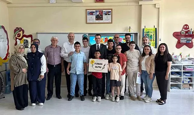 Karneyi getirdiler dondurmayı kaptılar