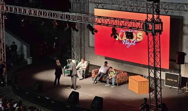 Komedyen Hayrettin, Karadeniz Ereğli'de kahkaha dolu gece yaşattı