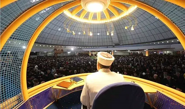 Diyanet'ten cuma hutbesinde "aile olmak" vurgusu