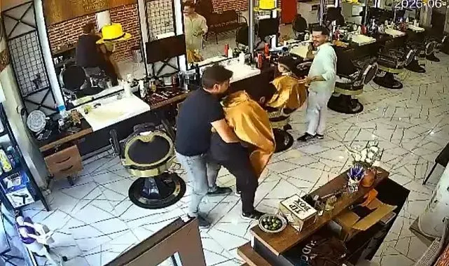 Boğazına kaçan erik parçası heimlich manevrasıyla çıkarıldı