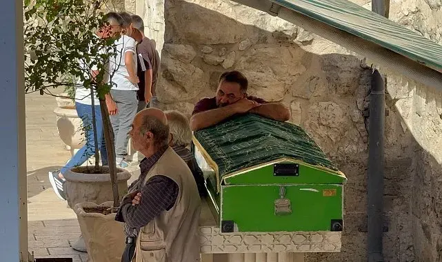 Isparta'da araçta ölü bulunan genç son yolculuğuna uğurlandı