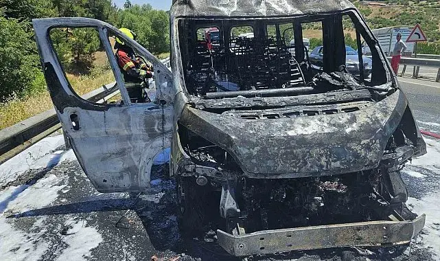 İşçi servisi alev aldı, faciaya ramak kaldı