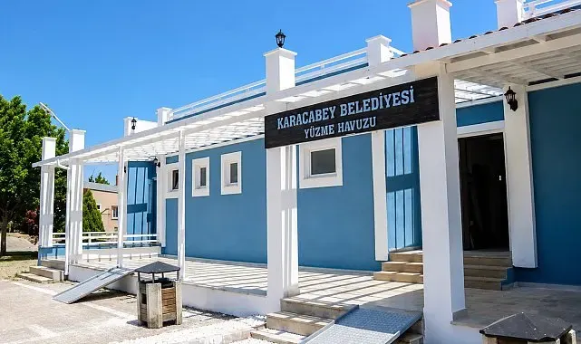 Karacabey'de yüzme havuzları kapılarını açtı