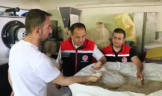 Koçaker, hububat ve bakliyat eleme tesisini ziyaret etti