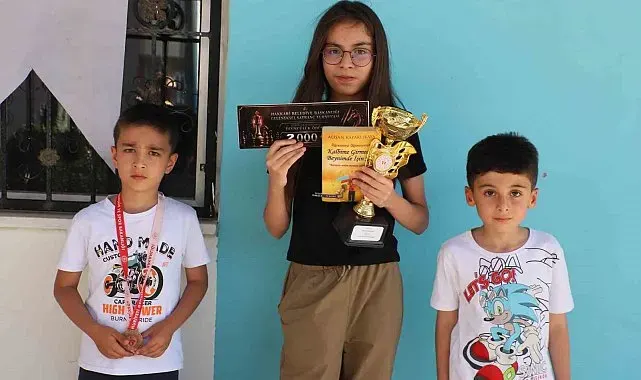 Hakkâri'de 120 sporcunun katıldığı satranç turnuvası sona erdi