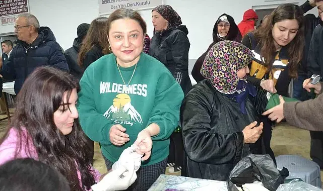 Sağlık öğrencilerden kırsalda vatandaşlara ilk yardım etkinliği