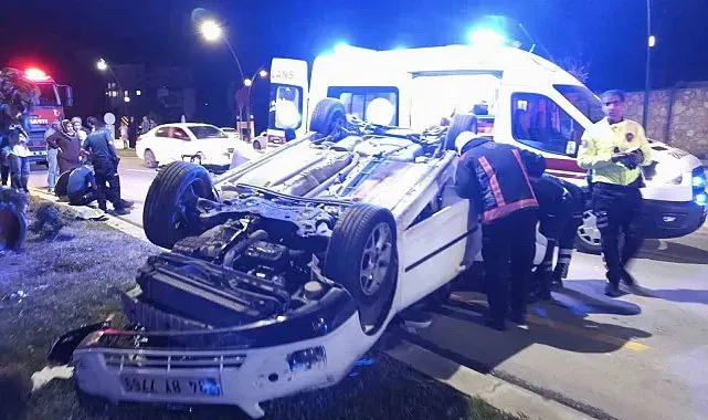 Kontrolden çıkan araç ters döndü: 2 yaralı
