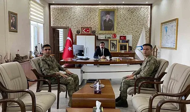 Çıldır 2. Hudut Tabur Komutanı Günfer'den Kaymakam Akköz'e ziyaret