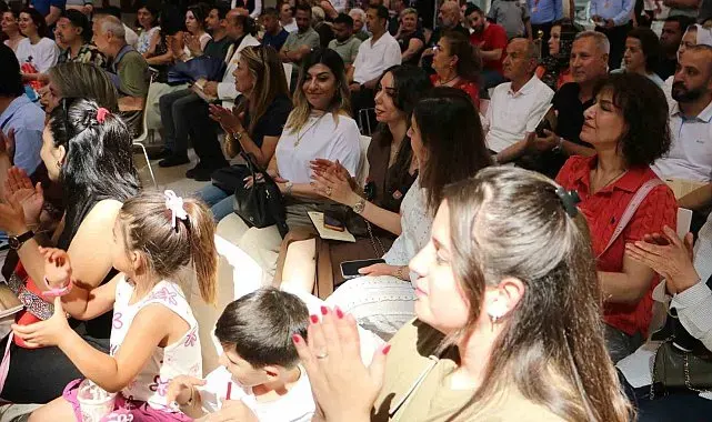Ceylan Karavil Park AVM'de Ayşe Ceylan Topçu imza gününe yoğun ilgi