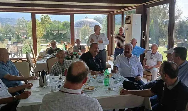50 yıl önce okul sırasında başlayan dostluklarını tazelediler