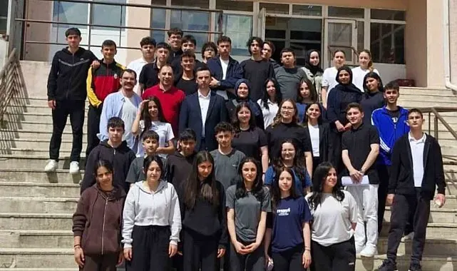 Bilecik'te 2 bin lise öğrencilerine kariyer yolculuğunda güçlü destek